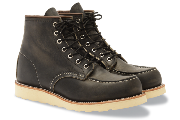 8890 Classic Moc Boot